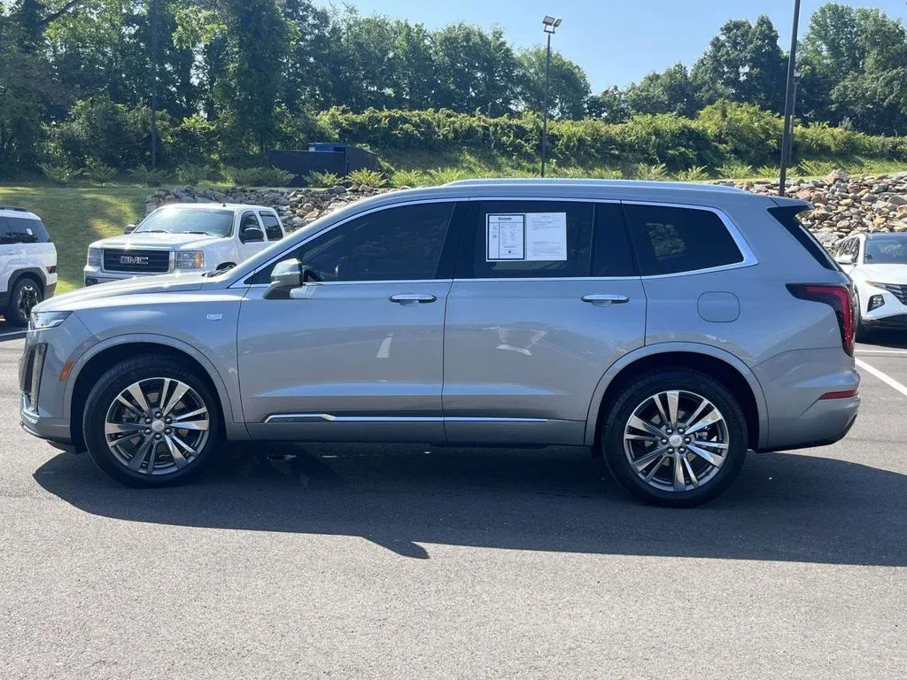 2025 Cadillac XT6 Premium Luxury thumbnail 6
