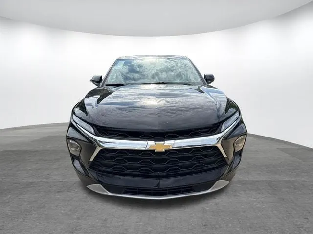 2025 Chevrolet Blazer LT w/2LT thumbnail 2