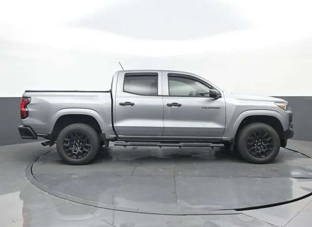 2025 Chevrolet Colorado Work Truck thumbnail 2