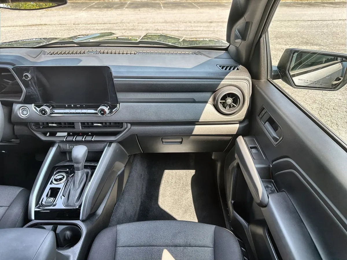 2025 Chevrolet Colorado WT/LT thumbnail 24