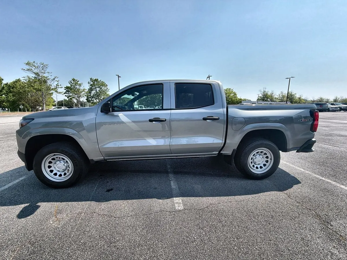 2025 Chevrolet Colorado WT/LT thumbnail 5