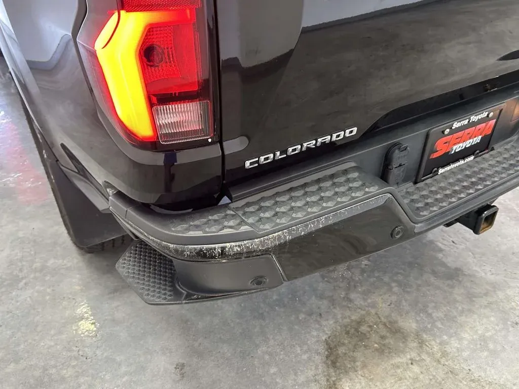 2025 Chevrolet Colorado Z71 thumbnail 10