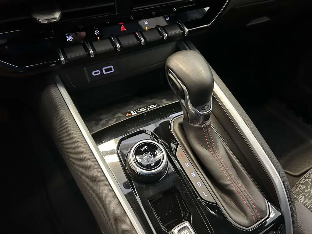 2025 Chevrolet Colorado Z71 thumbnail 22