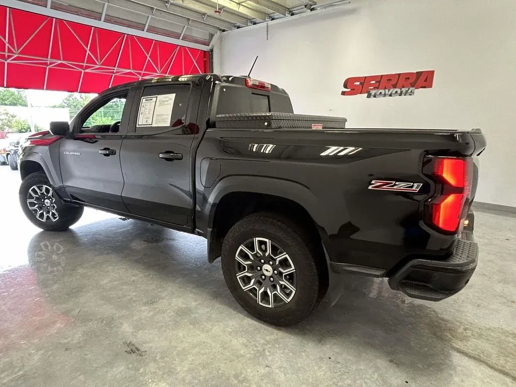 2025 Chevrolet Colorado Z71 thumbnail 6