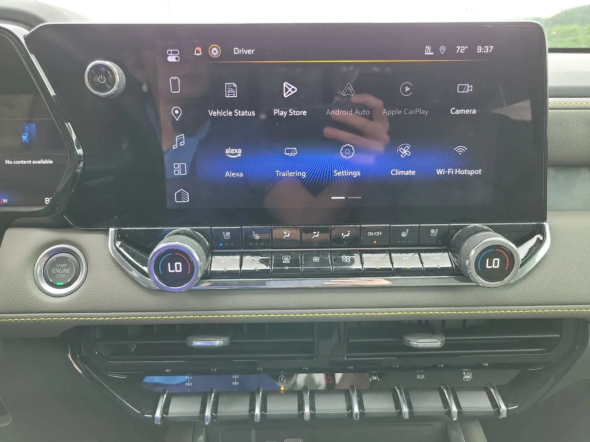 2025 Chevrolet Colorado ZR2 thumbnail 16