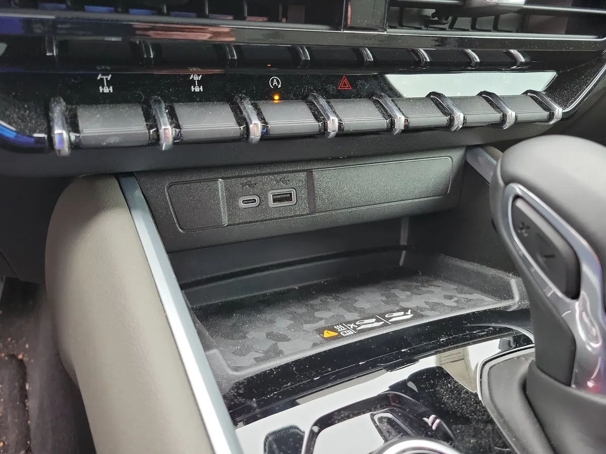 2025 Chevrolet Colorado ZR2 thumbnail 17