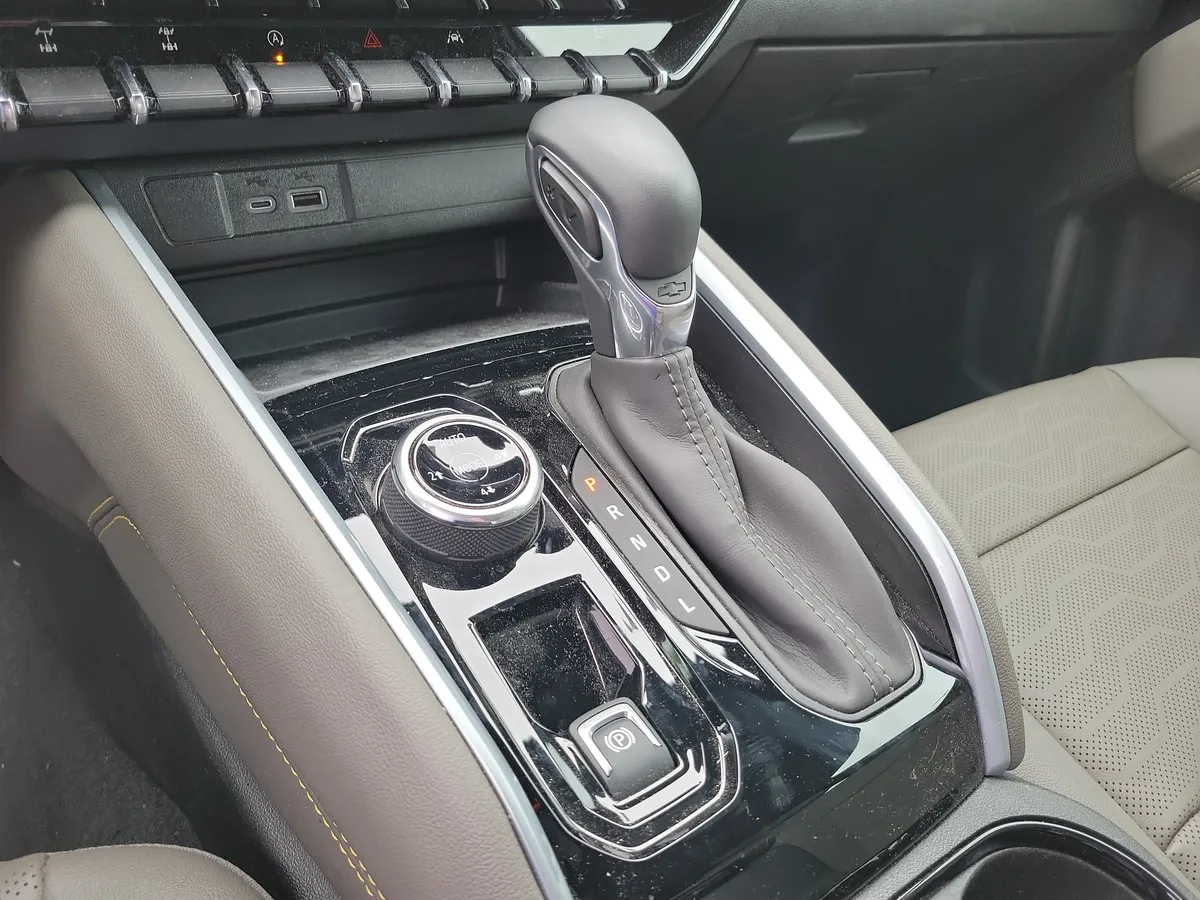 2025 Chevrolet Colorado ZR2 thumbnail 18