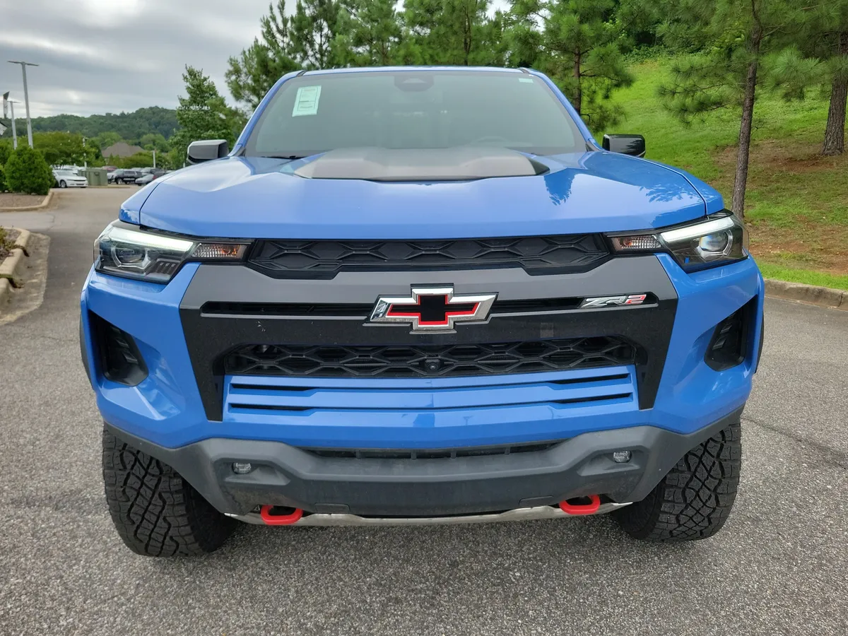 2025 Chevrolet Colorado ZR2 thumbnail 8