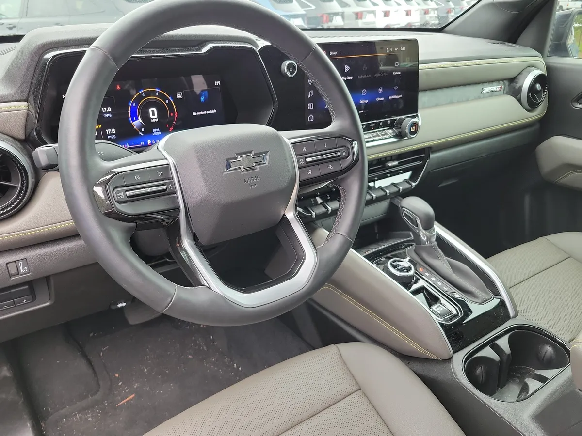 2025 Chevrolet Colorado ZR2 thumbnail 9