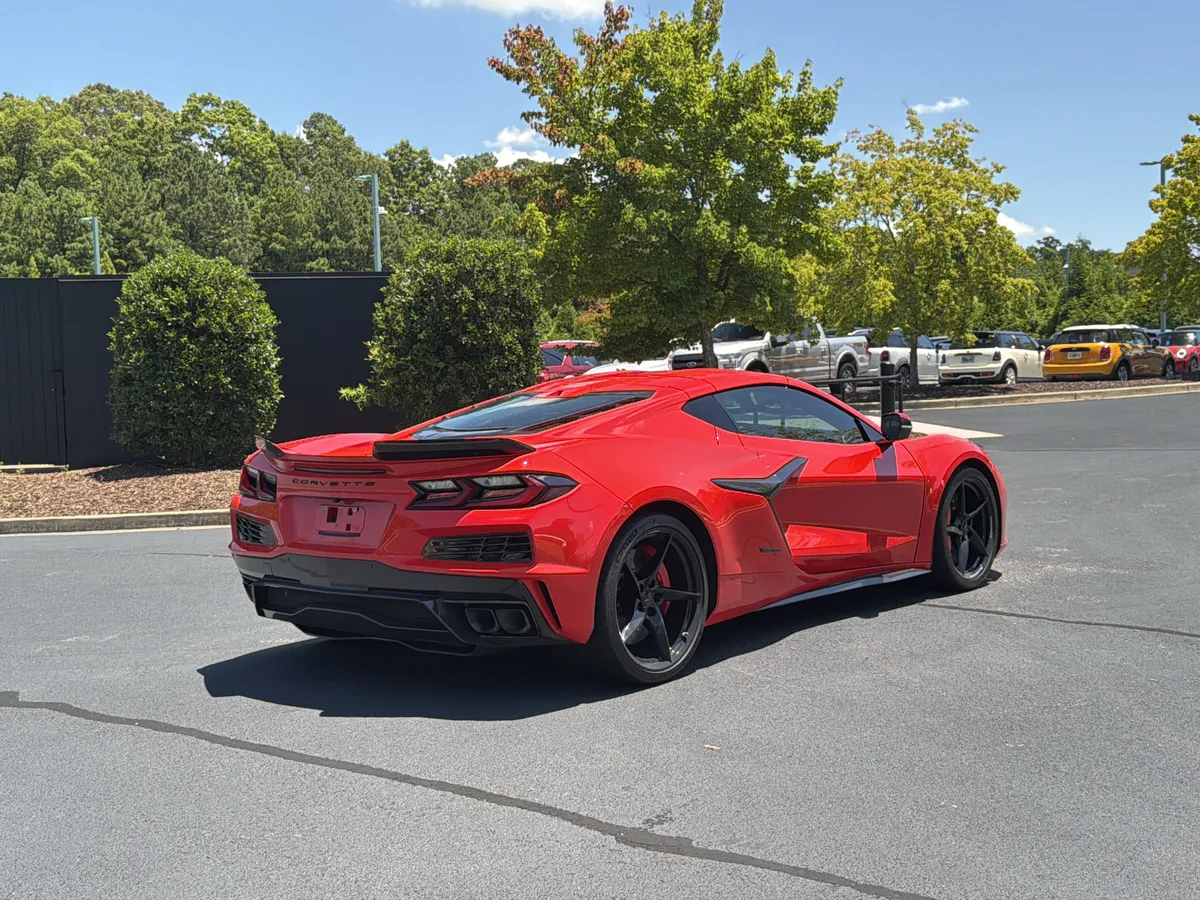 2025 Chevrolet Corvette 2LZ thumbnail 2