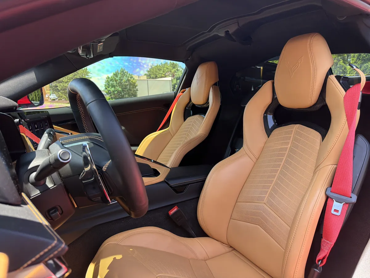 2025 Chevrolet Corvette 2LZ thumbnail 6