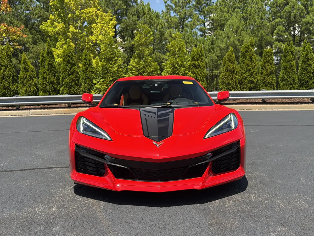 2025 Chevrolet Corvette 2LZ thumbnail 9