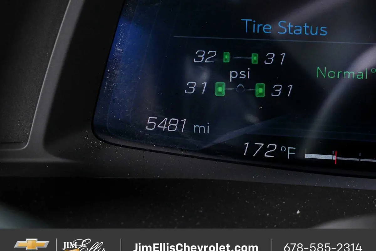 2025 Chevrolet Corvette Stingray 2LT thumbnail 12