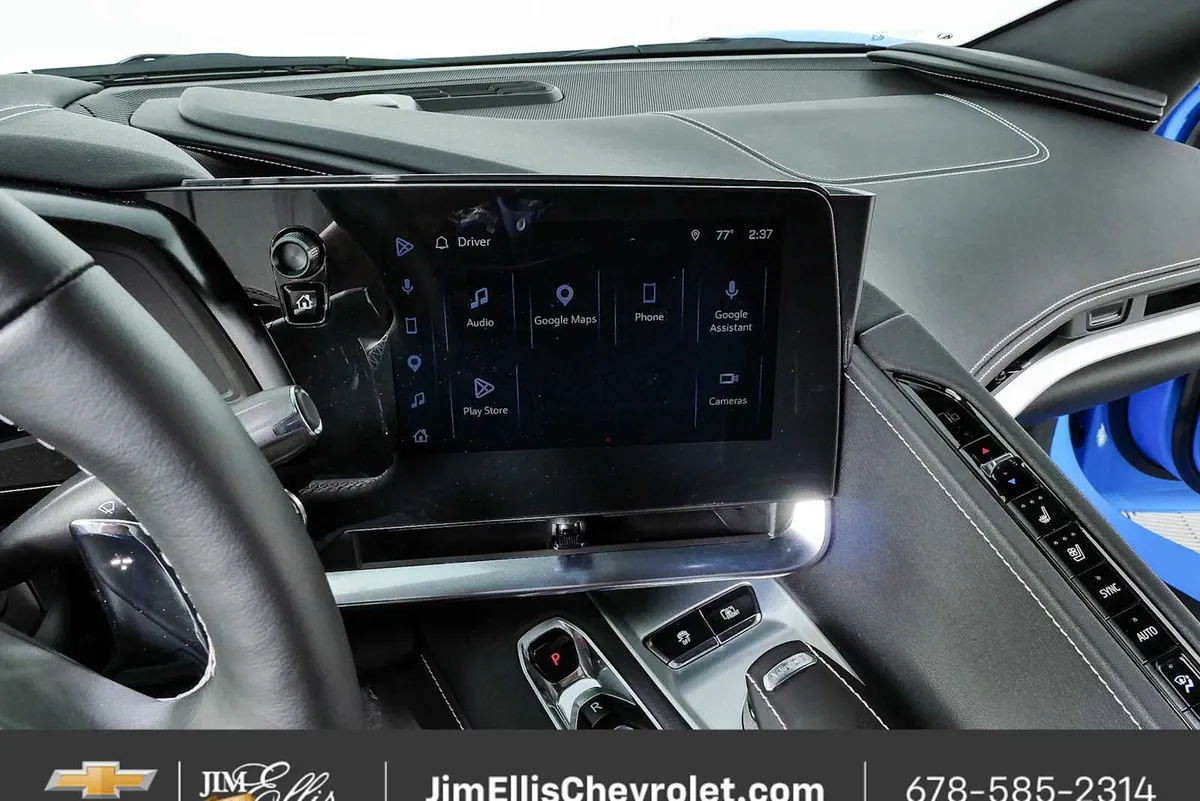 2025 Chevrolet Corvette Stingray 2LT thumbnail 13