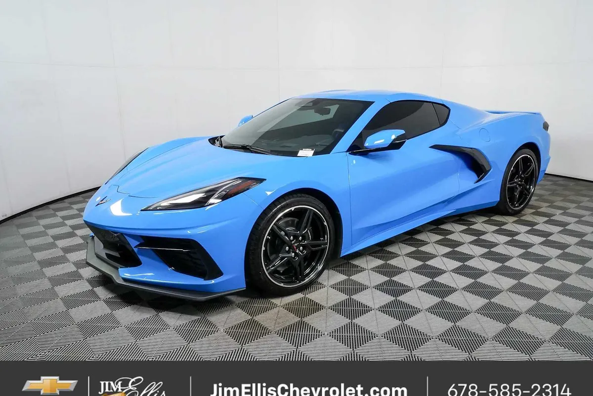 2025 Chevrolet Corvette Stingray 2LT thumbnail 22