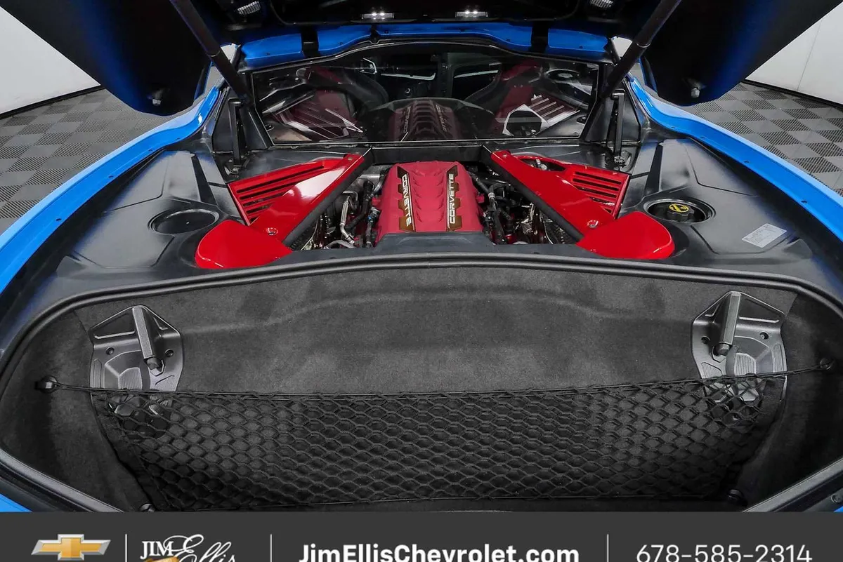 2025 Chevrolet Corvette Stingray 2LT thumbnail 25