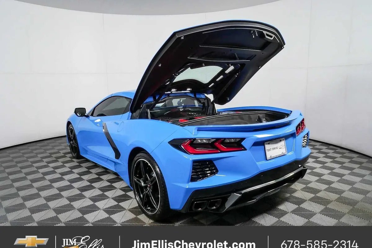 2025 Chevrolet Corvette Stingray 2LT thumbnail 27