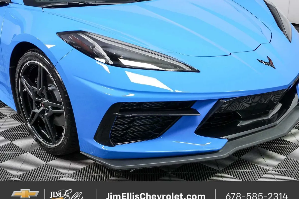 2025 Chevrolet Corvette Stingray 2LT thumbnail 32