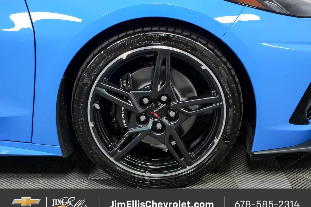 2025 Chevrolet Corvette Stingray 2LT thumbnail 33