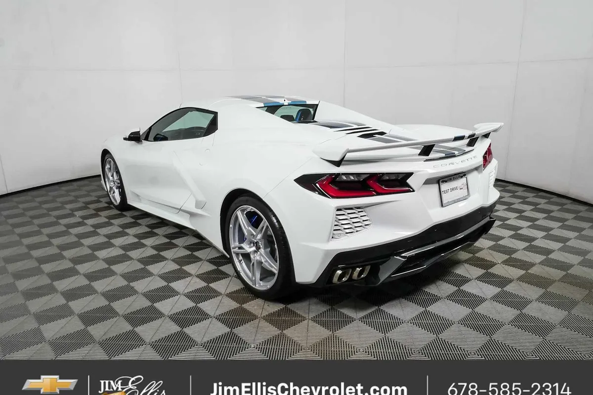 2025 Chevrolet Corvette Stingray 3LT thumbnail 23
