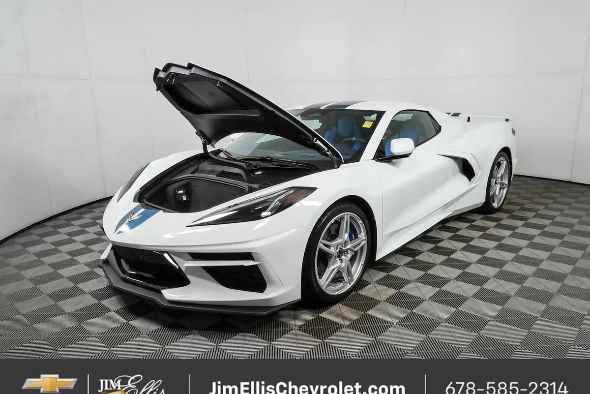 2025 Chevrolet Corvette Stingray 3LT thumbnail 25