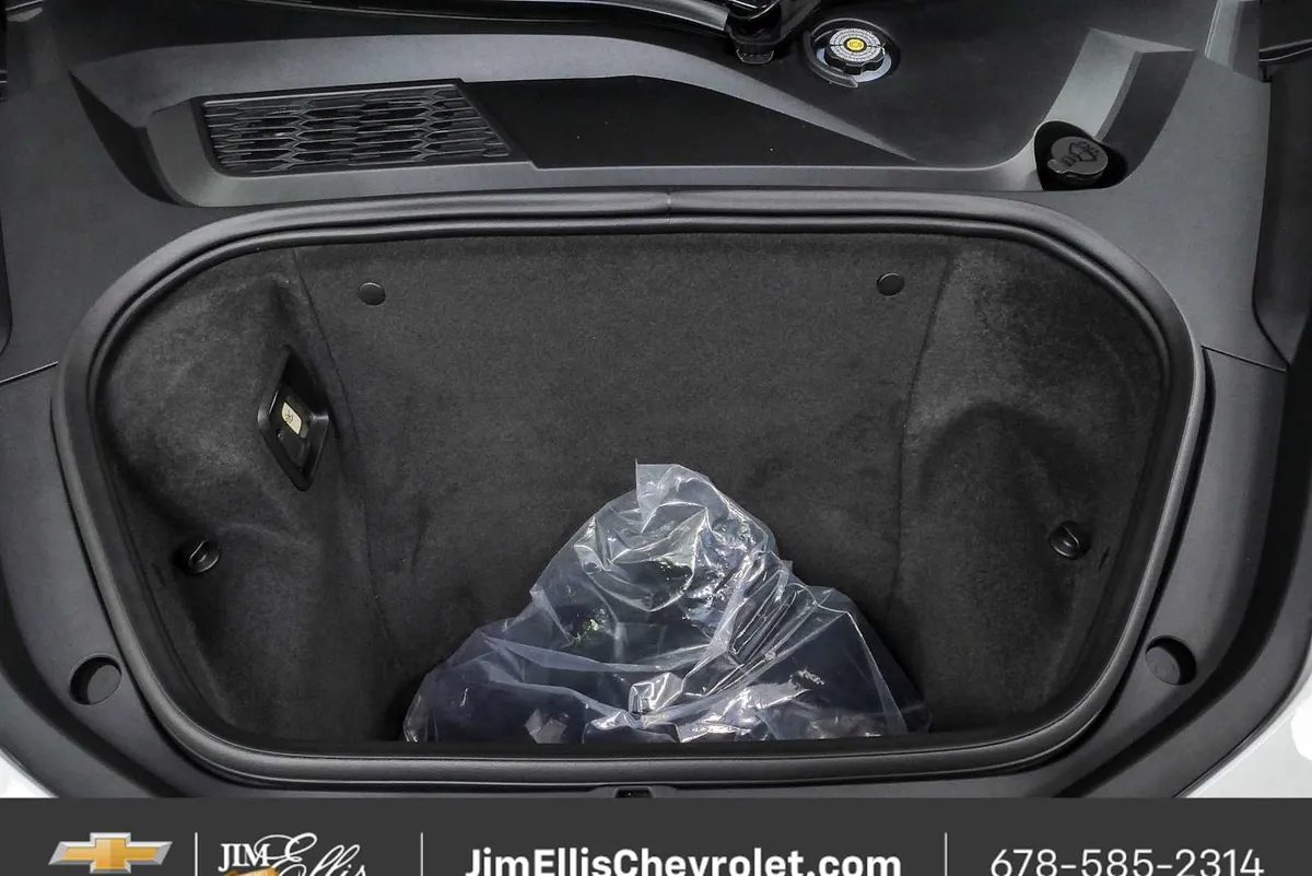 2025 Chevrolet Corvette Stingray 3LT thumbnail 26