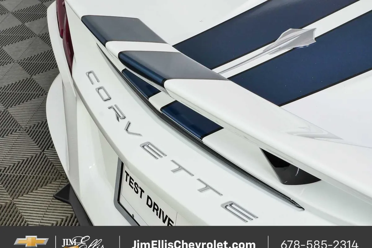2025 Chevrolet Corvette Stingray 3LT thumbnail 28