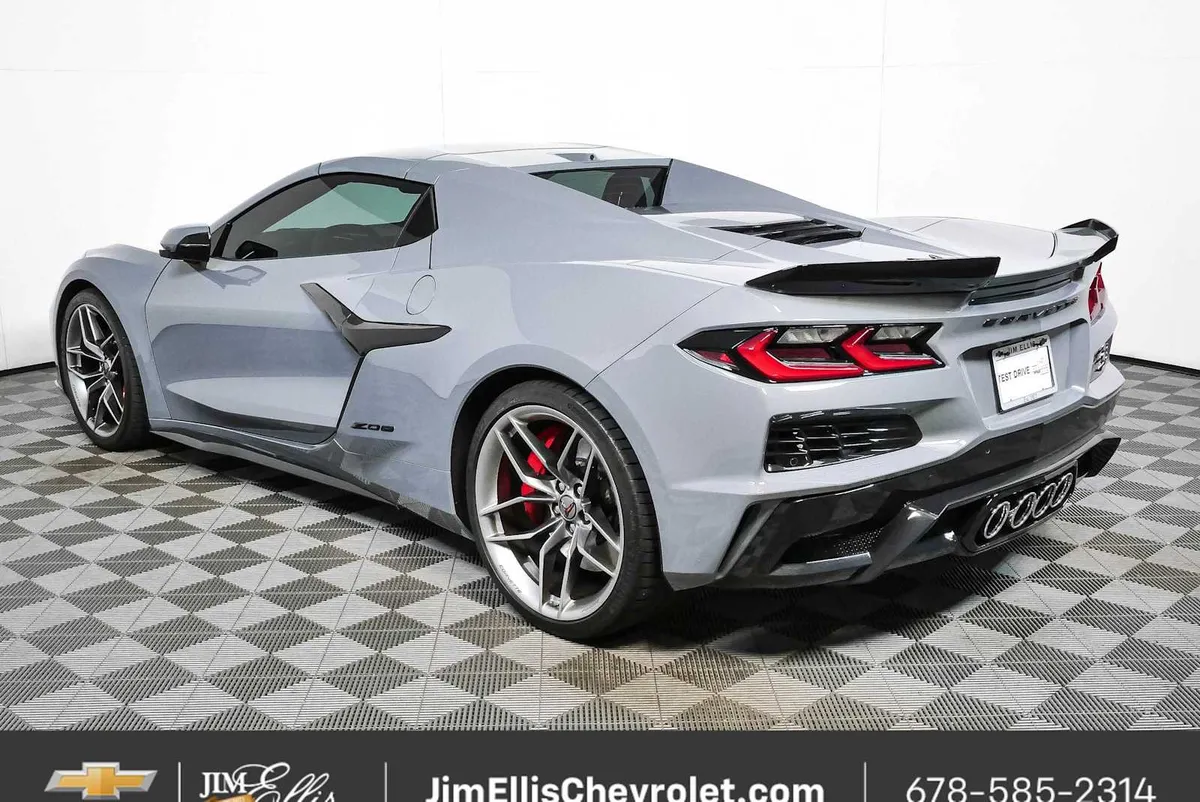 2025 Chevrolet Corvette Z06 2LZ thumbnail 25