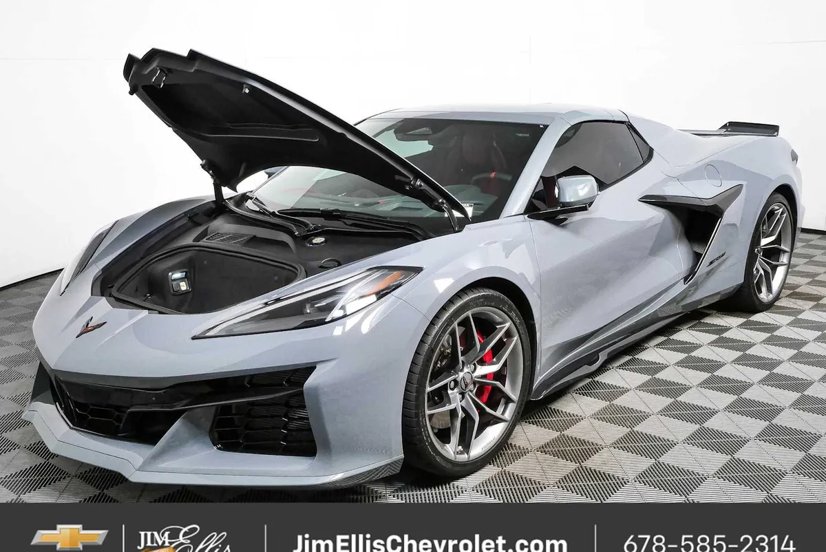 2025 Chevrolet Corvette Z06 2LZ thumbnail 28