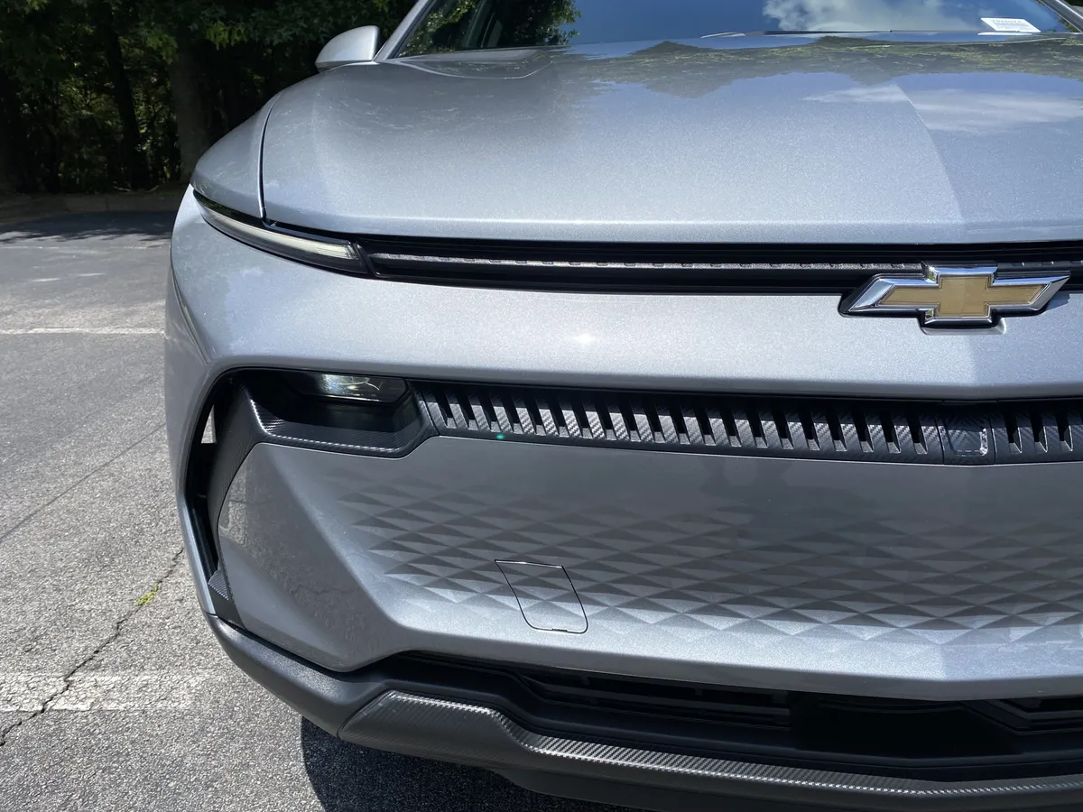 2025 Chevrolet Equinox EV LT1 w/PCY thumbnail 13