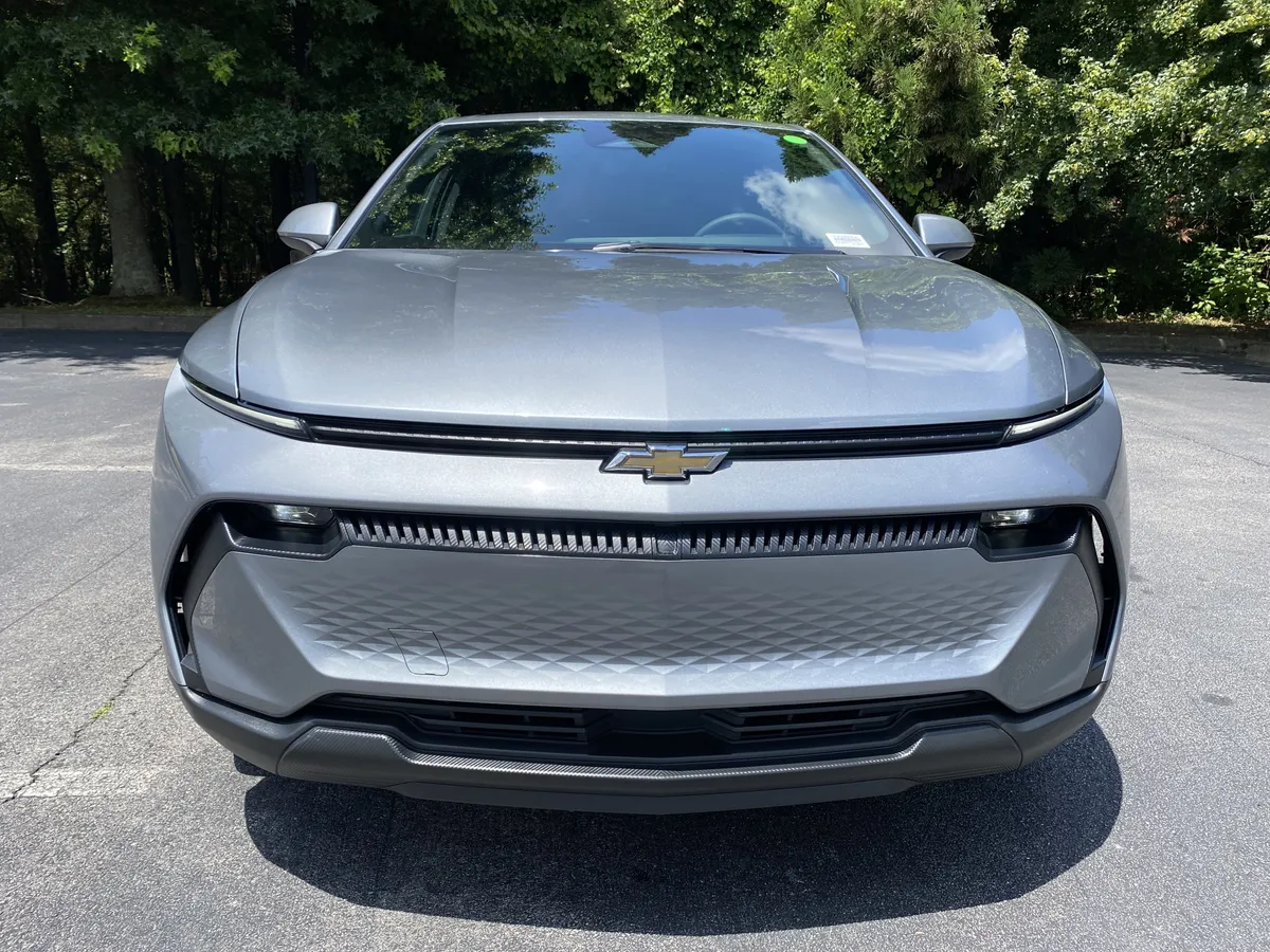 2025 Chevrolet Equinox EV LT1 w/PCY thumbnail 2