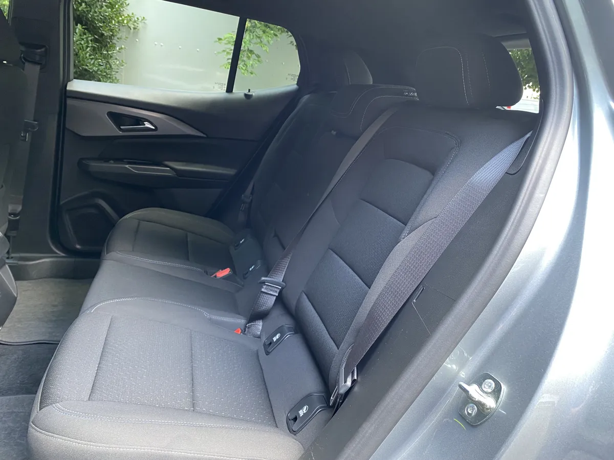 2025 Chevrolet Equinox EV LT1 w/PCY thumbnail 35