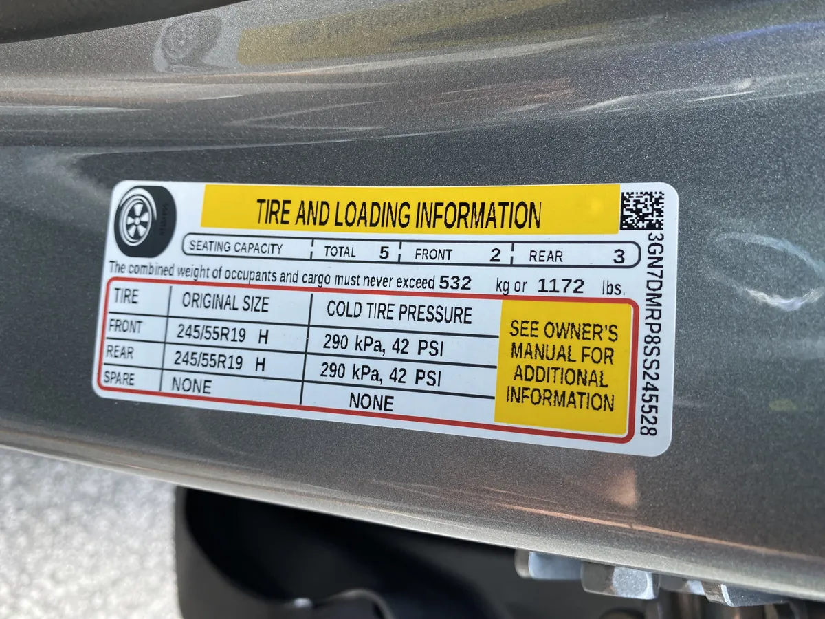 2025 Chevrolet Equinox EV LT1 w/PCY thumbnail 37