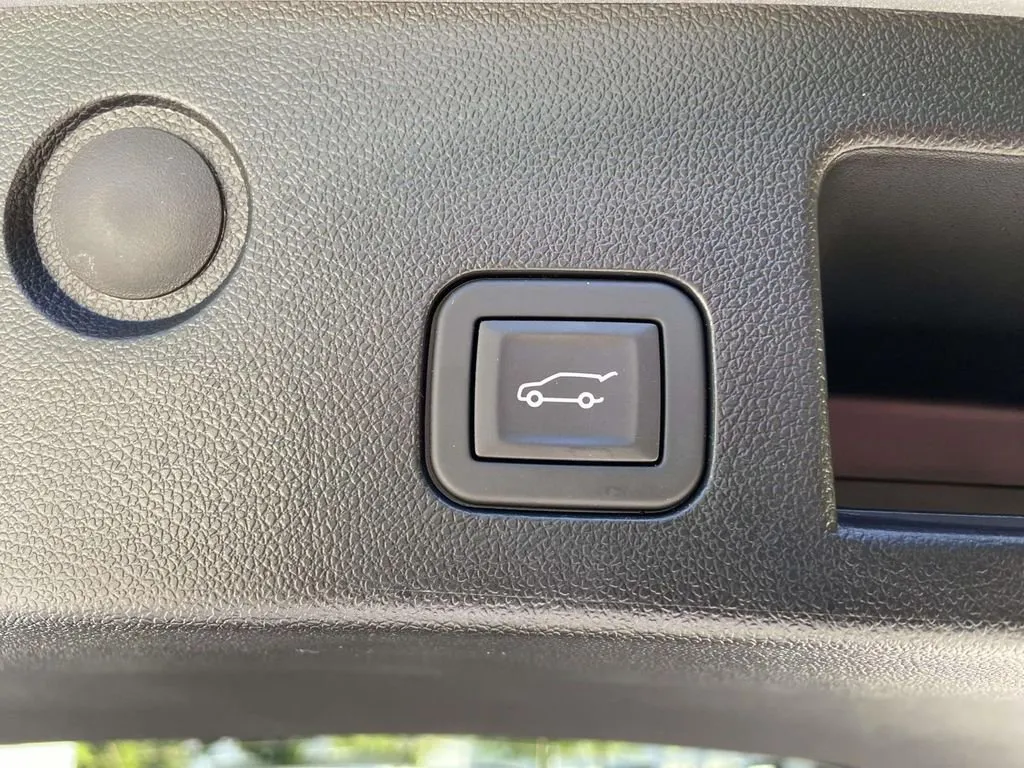 2025 Chevrolet Equinox RS thumbnail 11