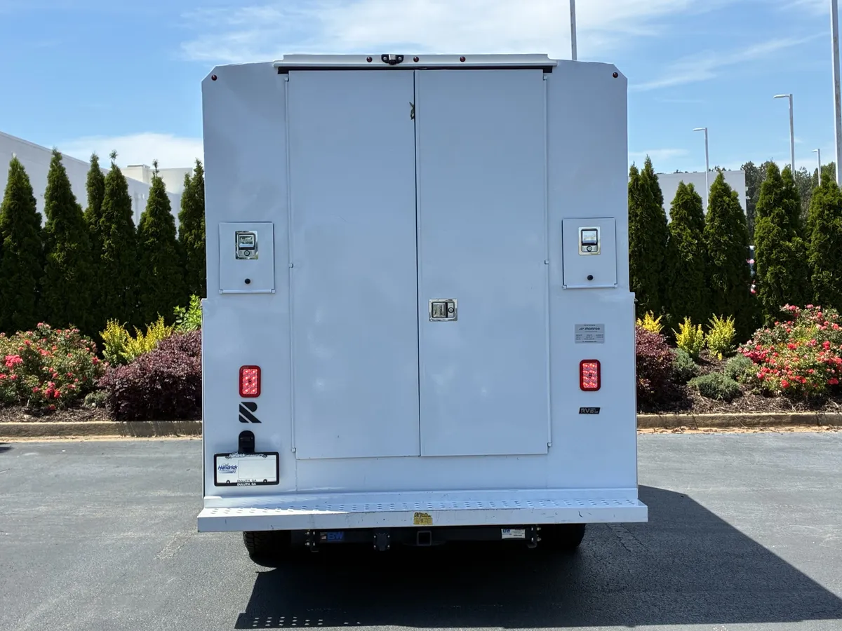 2025 Chevrolet Express Cutaway 3500 1WT thumbnail 7