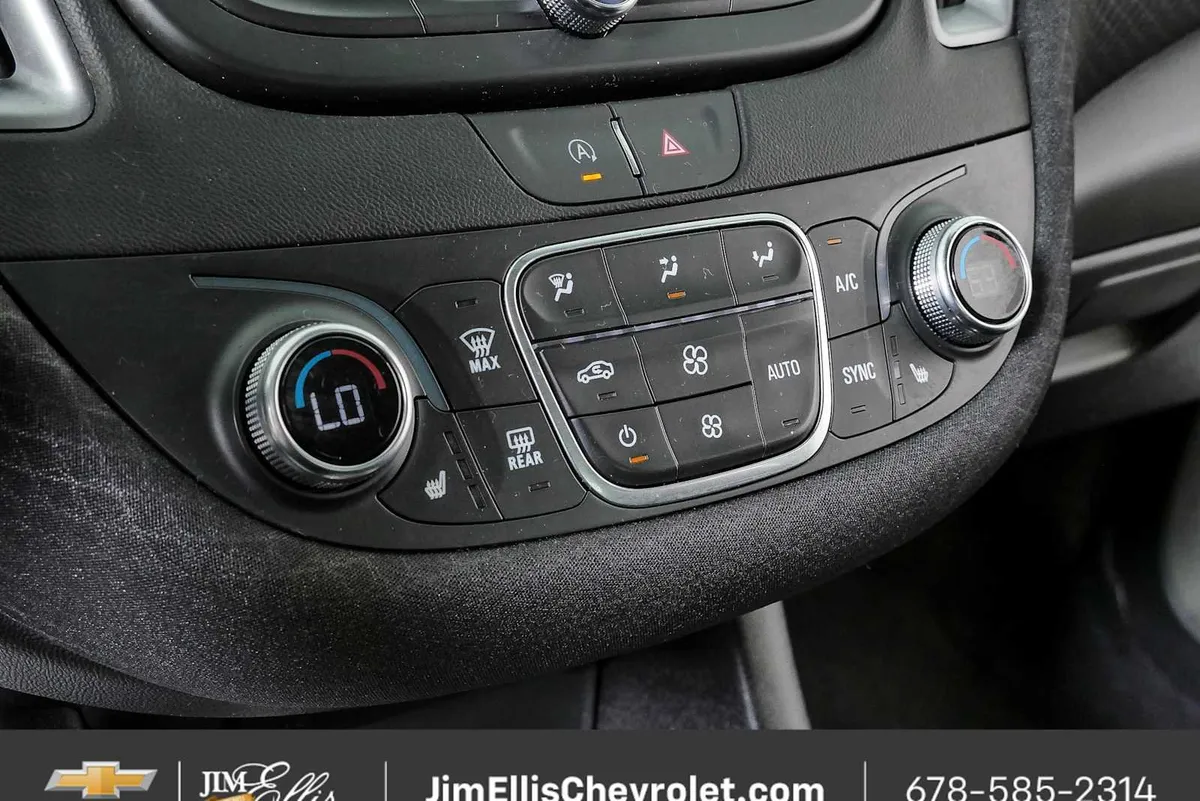 2025 Chevrolet Malibu LT thumbnail 15