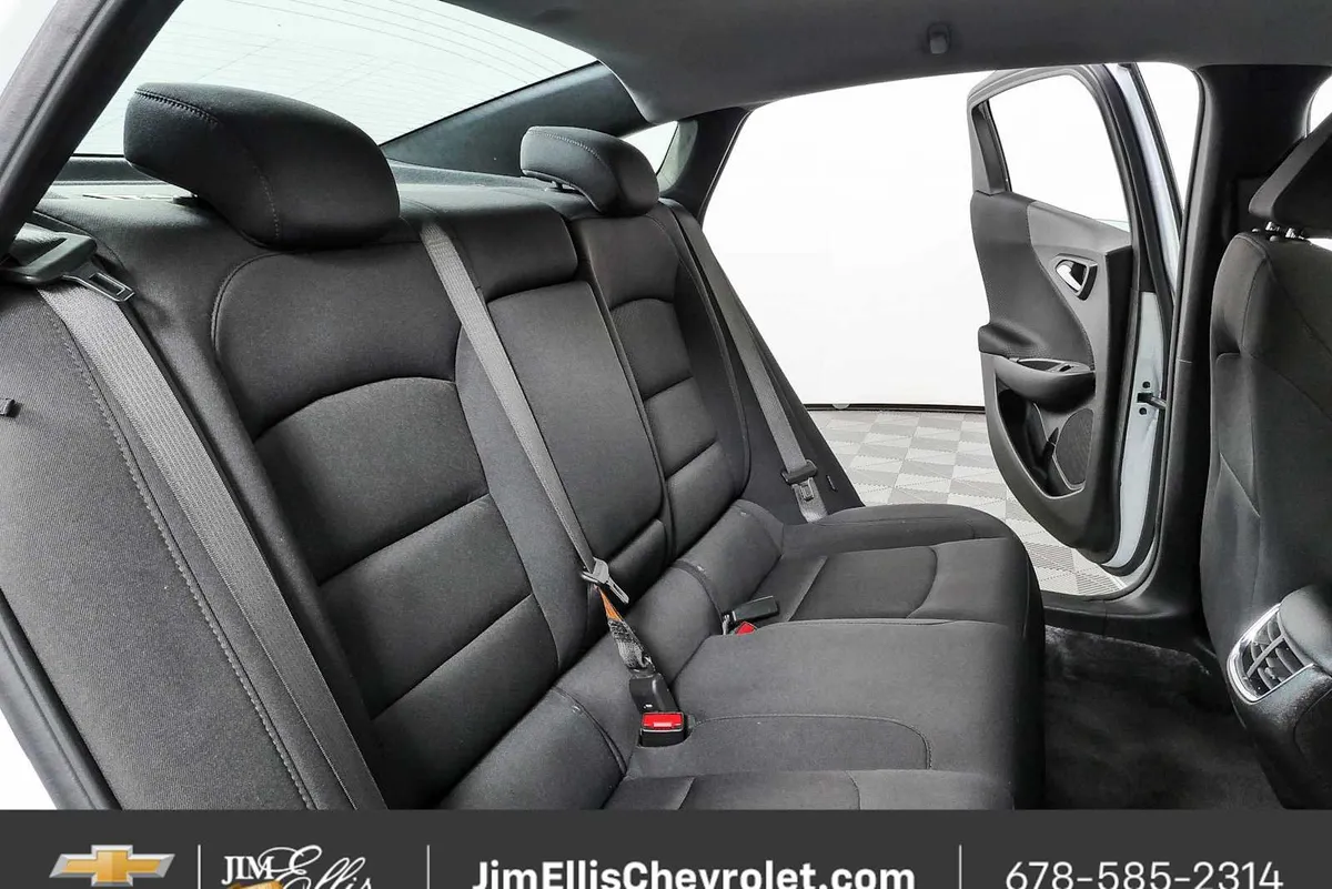 2025 Chevrolet Malibu LT thumbnail 19
