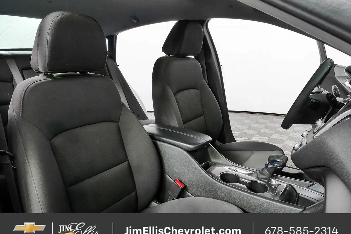 2025 Chevrolet Malibu LT thumbnail 20