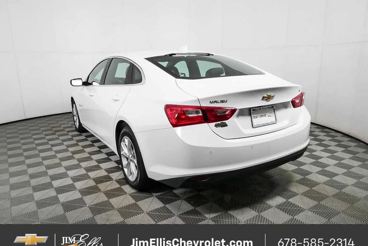2025 Chevrolet Malibu LT thumbnail 26