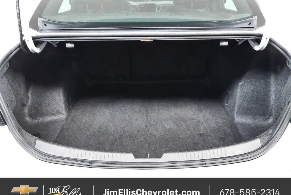 2025 Chevrolet Malibu LT thumbnail 25