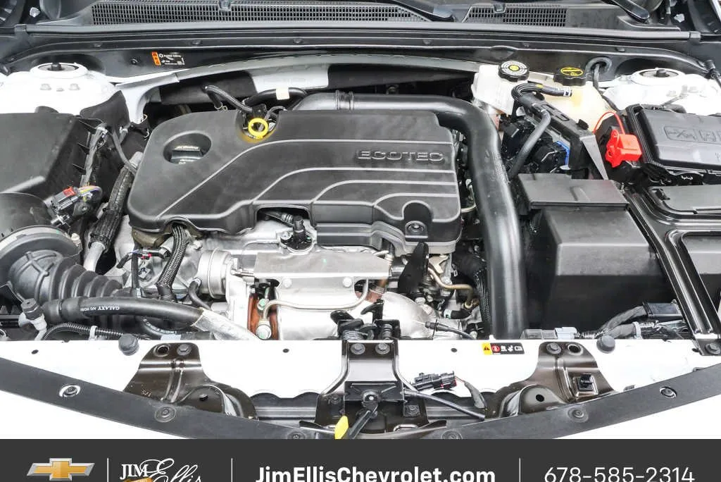 2025 Chevrolet Malibu LT thumbnail 31