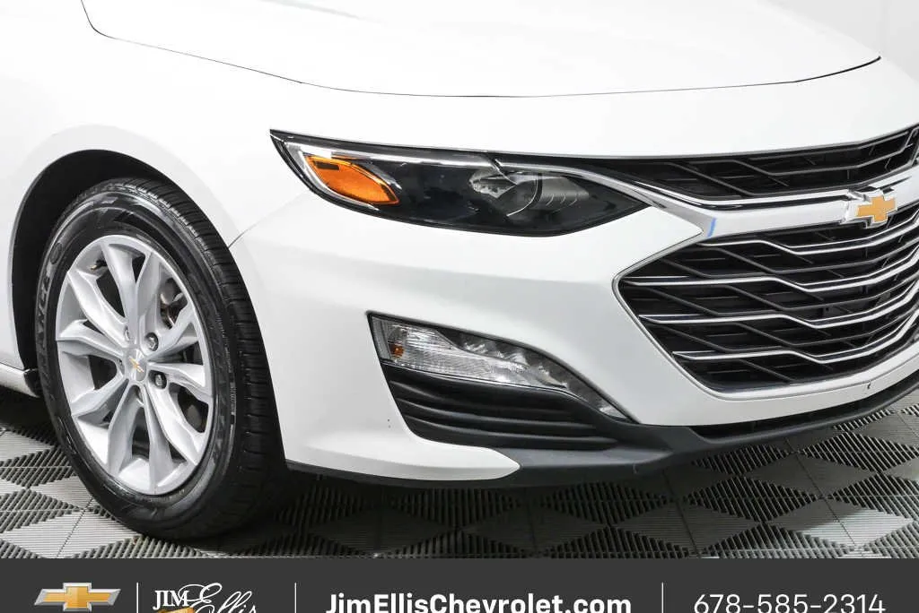 2025 Chevrolet Malibu LT thumbnail 34