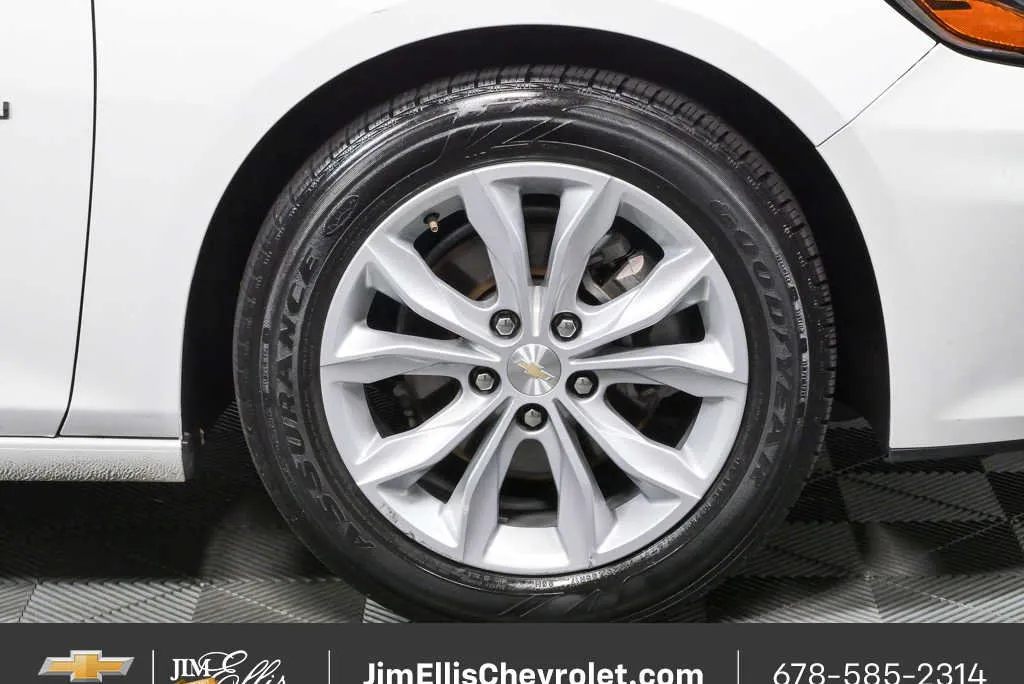 2025 Chevrolet Malibu LT thumbnail 35