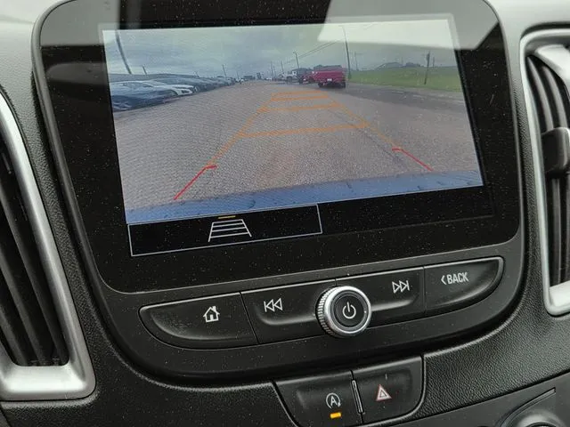 2025 Chevrolet Malibu LT thumbnail 10
