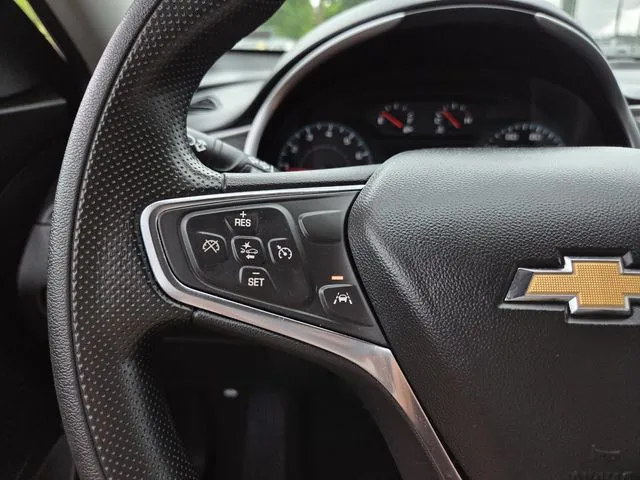 2025 Chevrolet Malibu LT thumbnail 22