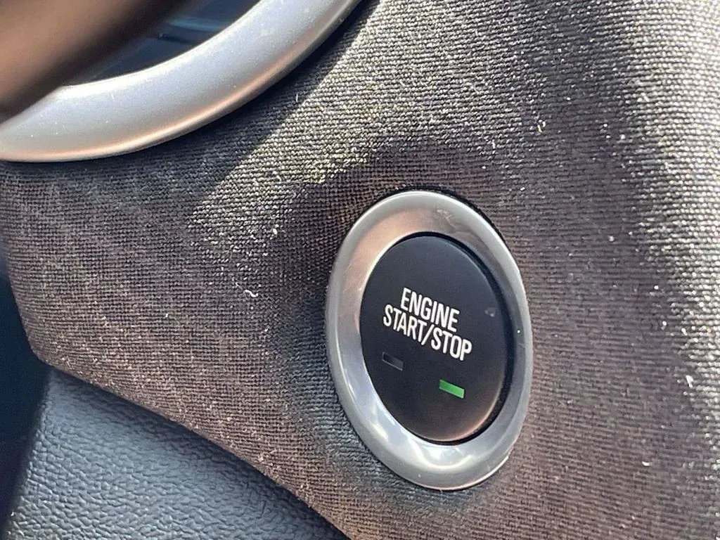 2025 Chevrolet Malibu LT thumbnail 19