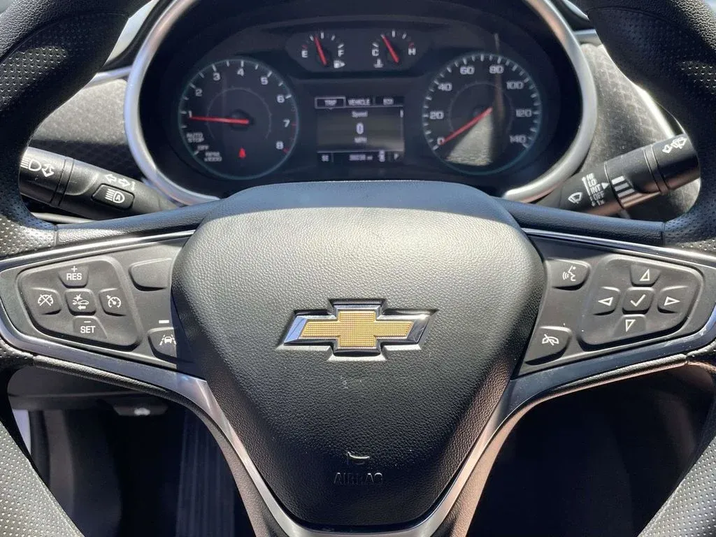 2025 Chevrolet Malibu LT thumbnail 22
