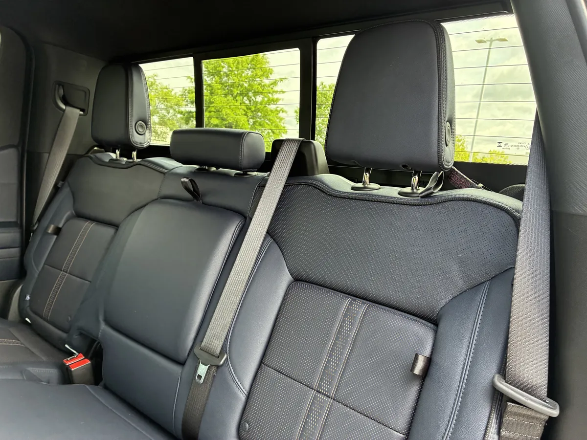 2025 Chevrolet Silverado 1500 High Country thumbnail 14