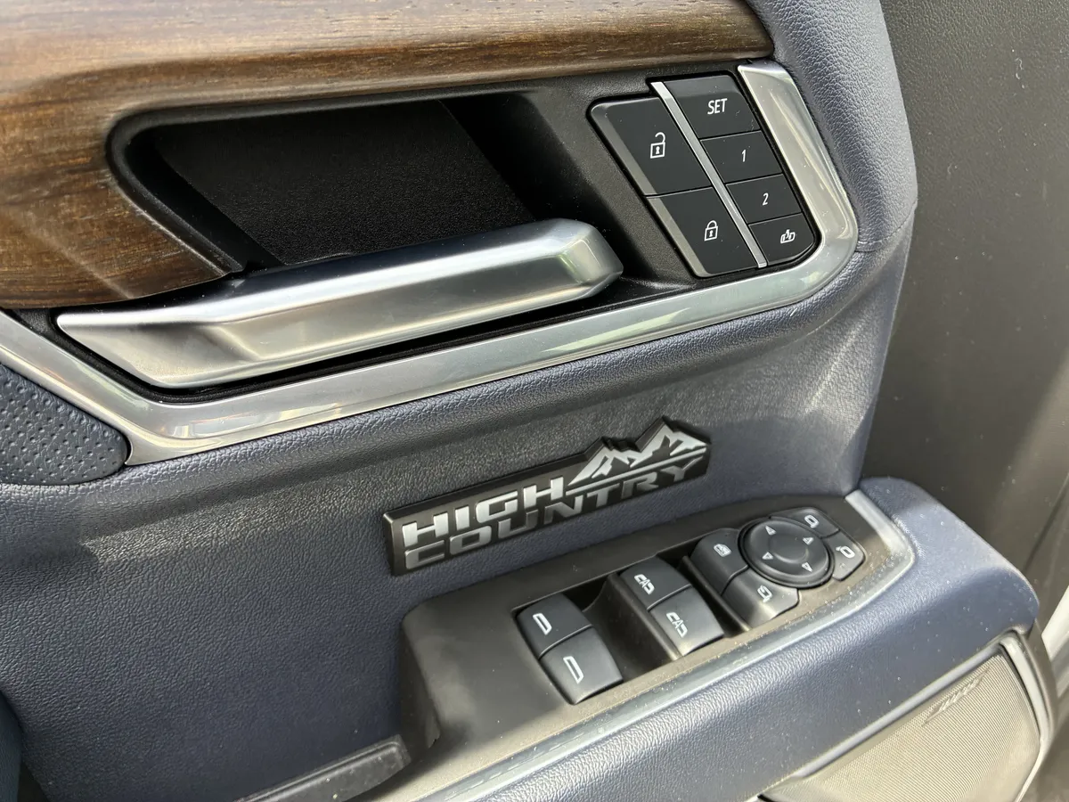 2025 Chevrolet Silverado 1500 High Country thumbnail 25