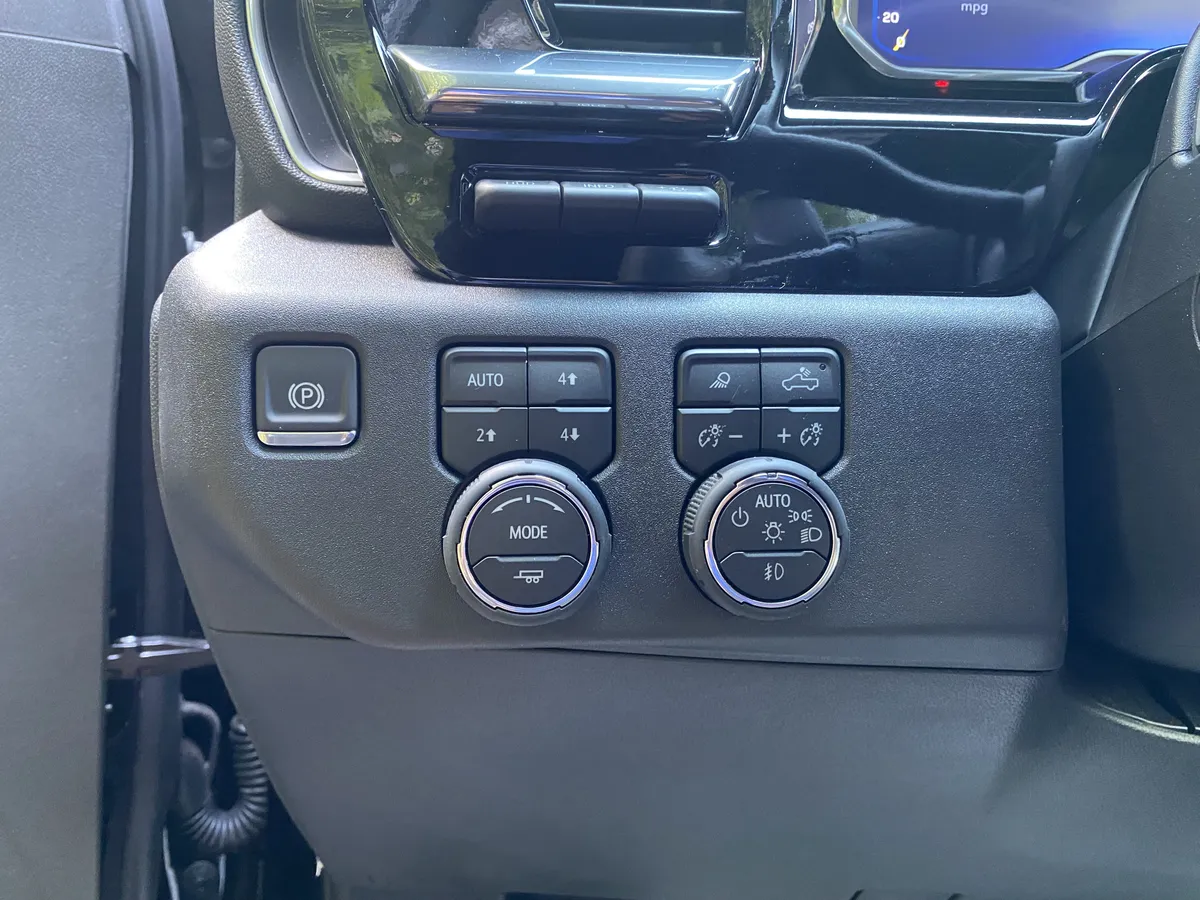 2025 Chevrolet Silverado 1500 High Country thumbnail 17